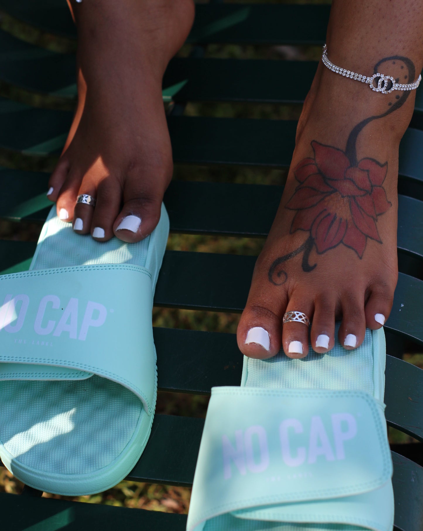 NoCap Velcro Cushion Slides